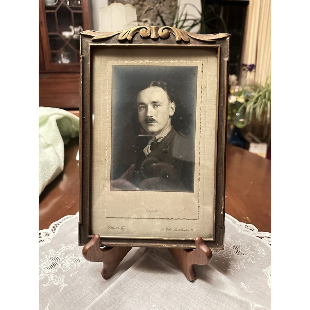 Antique Elliott Fry London Portrait Photo Edwardian Carved Wood Frame